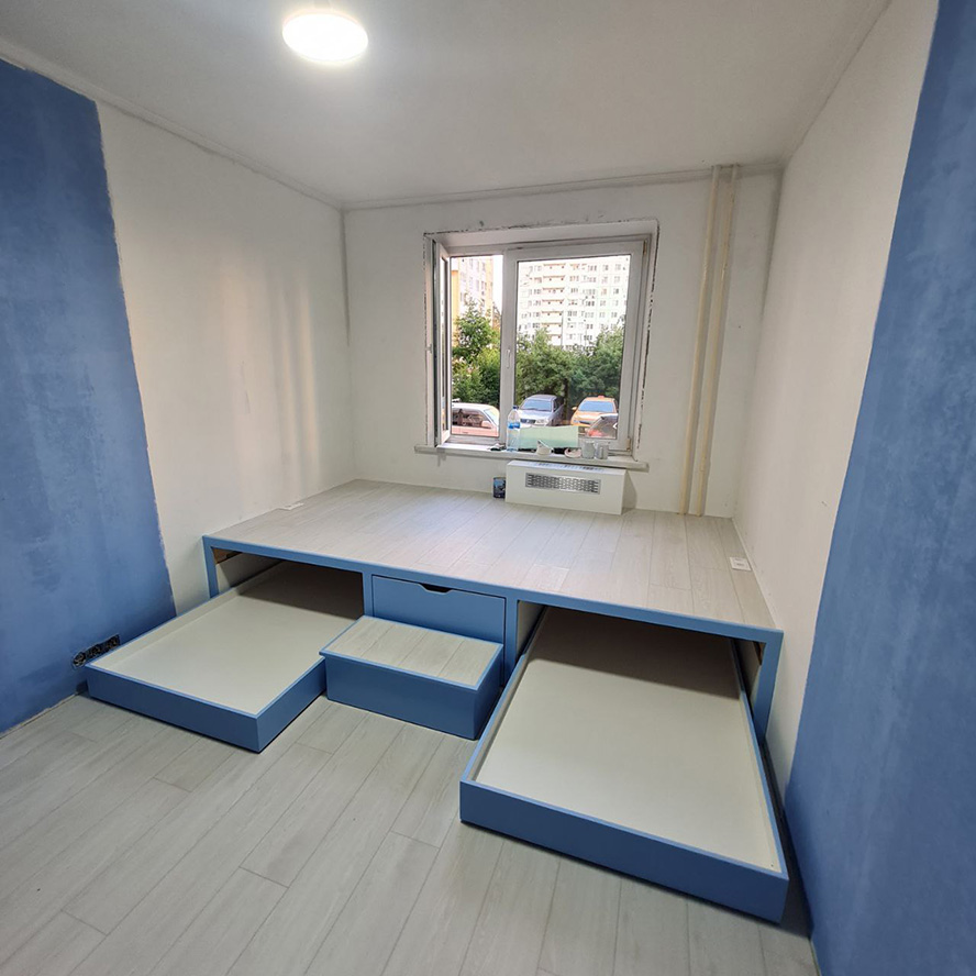 Кровать-подиум на заказ. Стильно, компактно, функционально