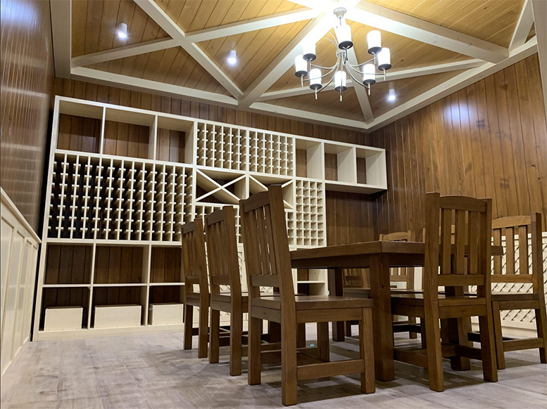 Шкафы и стеллажи для вина (бутылок) из массива дерева