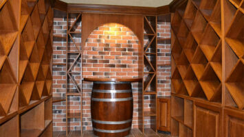 Шкафы и стеллажи для вина (бутылок) из массива дерева