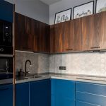 угловая кухня со встроенной техникой