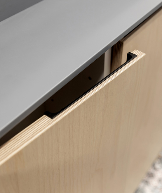 Напольная тумба с врезной ручкой