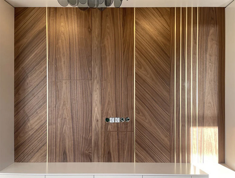 Стеновые панели из массива и шпона