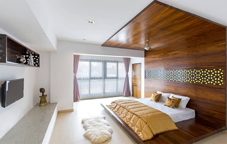 Стеновые панели из массива и шпона