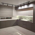 коричневая угловая