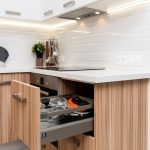 выдвижной ящик на кухне