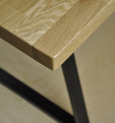 Мебель для кафе, магазина из массива дерева и мебельной фанеры