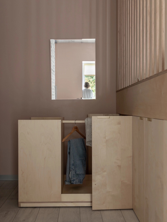 Мебель для спальни и кровать из фанеры