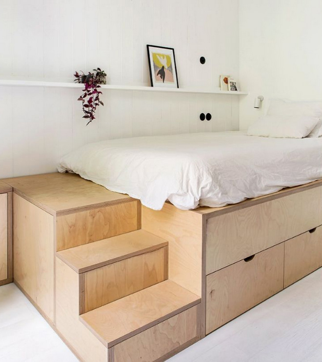 Мебель для спальни и кровать из фанеры