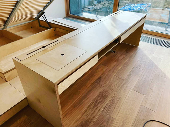 Мебель для спальни и кровать из фанеры