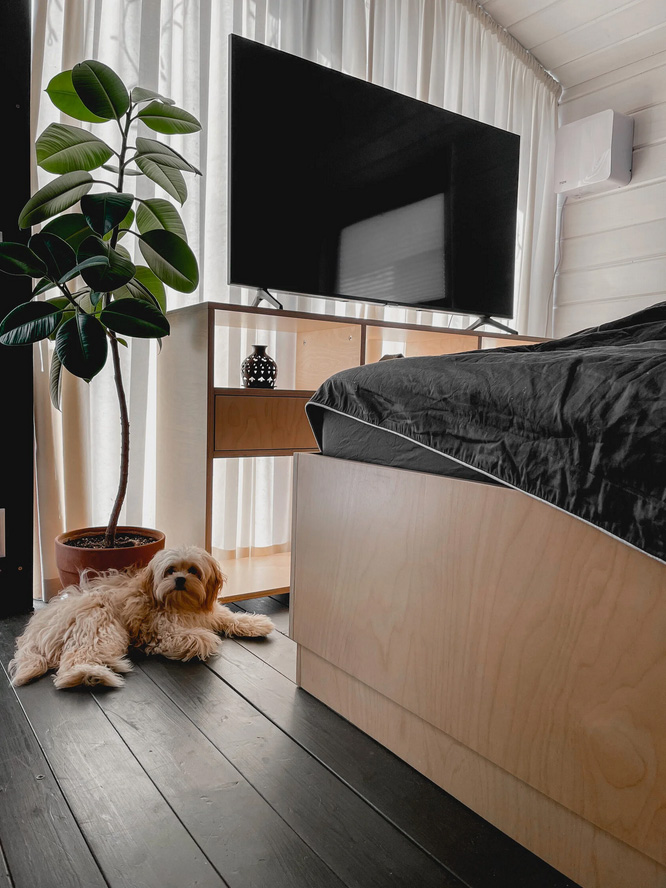 Мебель для спальни и кровать из фанеры